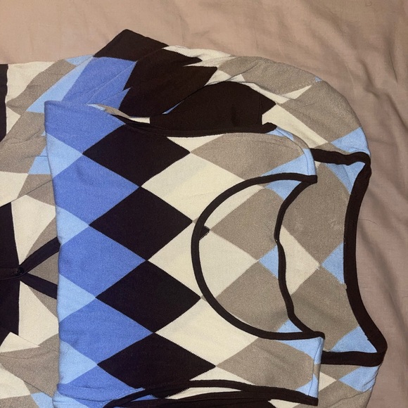 Two Piece Argyle Vest and Sweater Set - Picture 3 of 7
